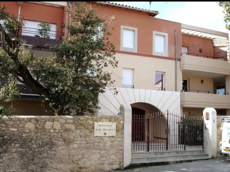 Chez Louis De Uzes Apartment Ngoại thất bức ảnh