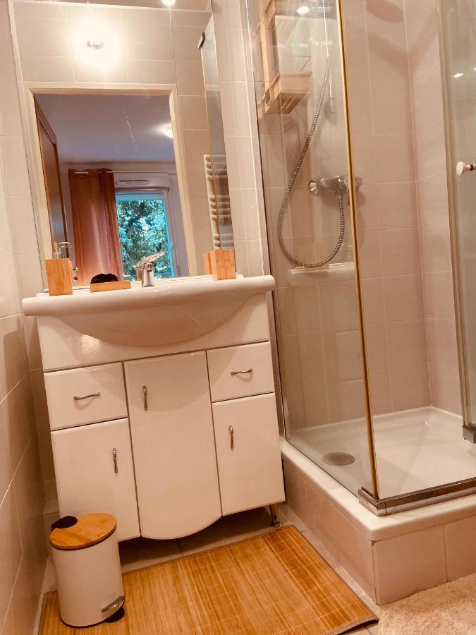 Chez Louis De Uzes Apartment Ngoại thất bức ảnh